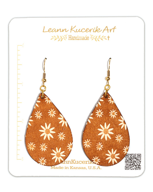 Wood & Daisies Teardrop Wood earrings